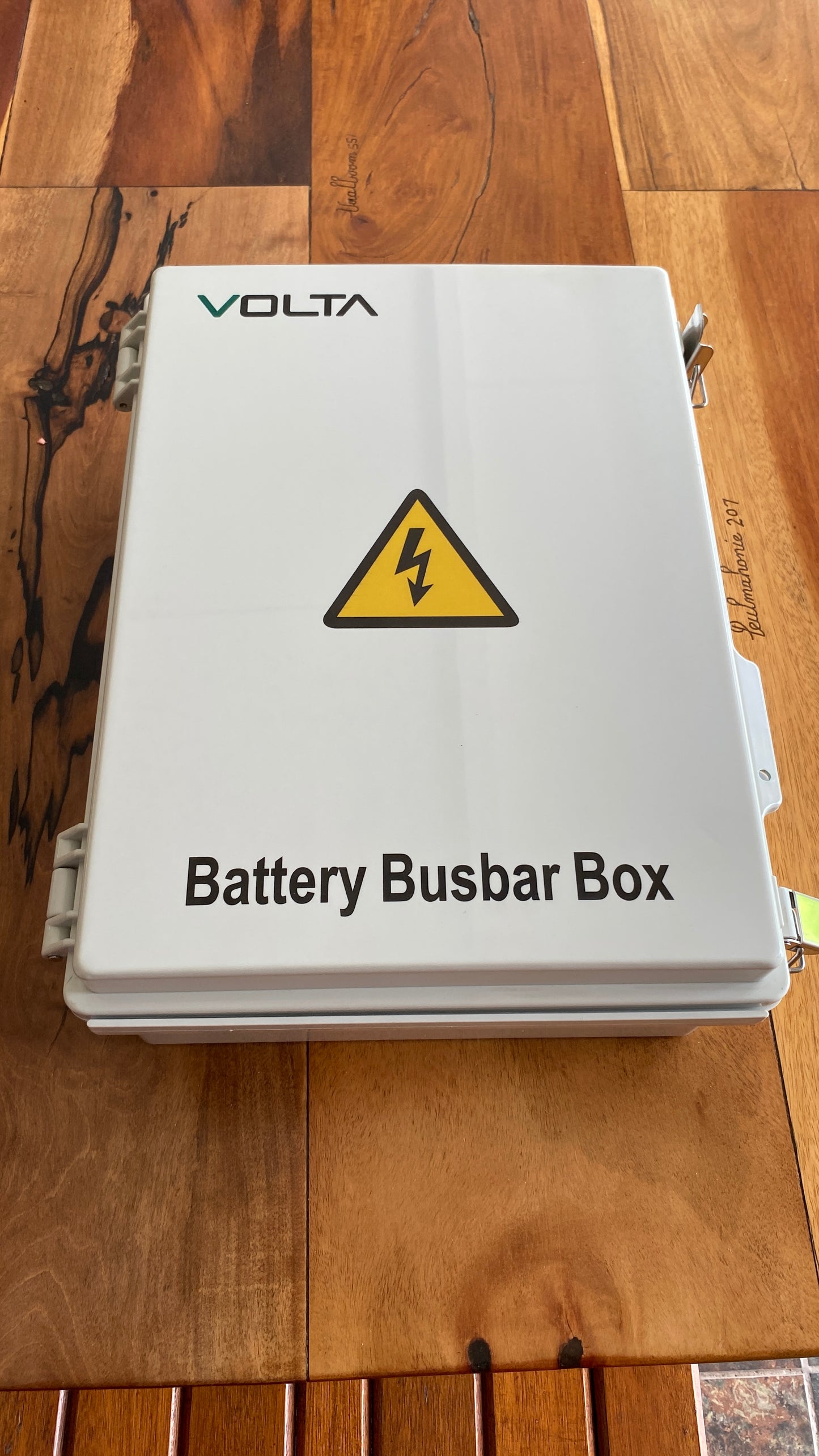 Battery Busbar Box 600Amp – Oliross Solar